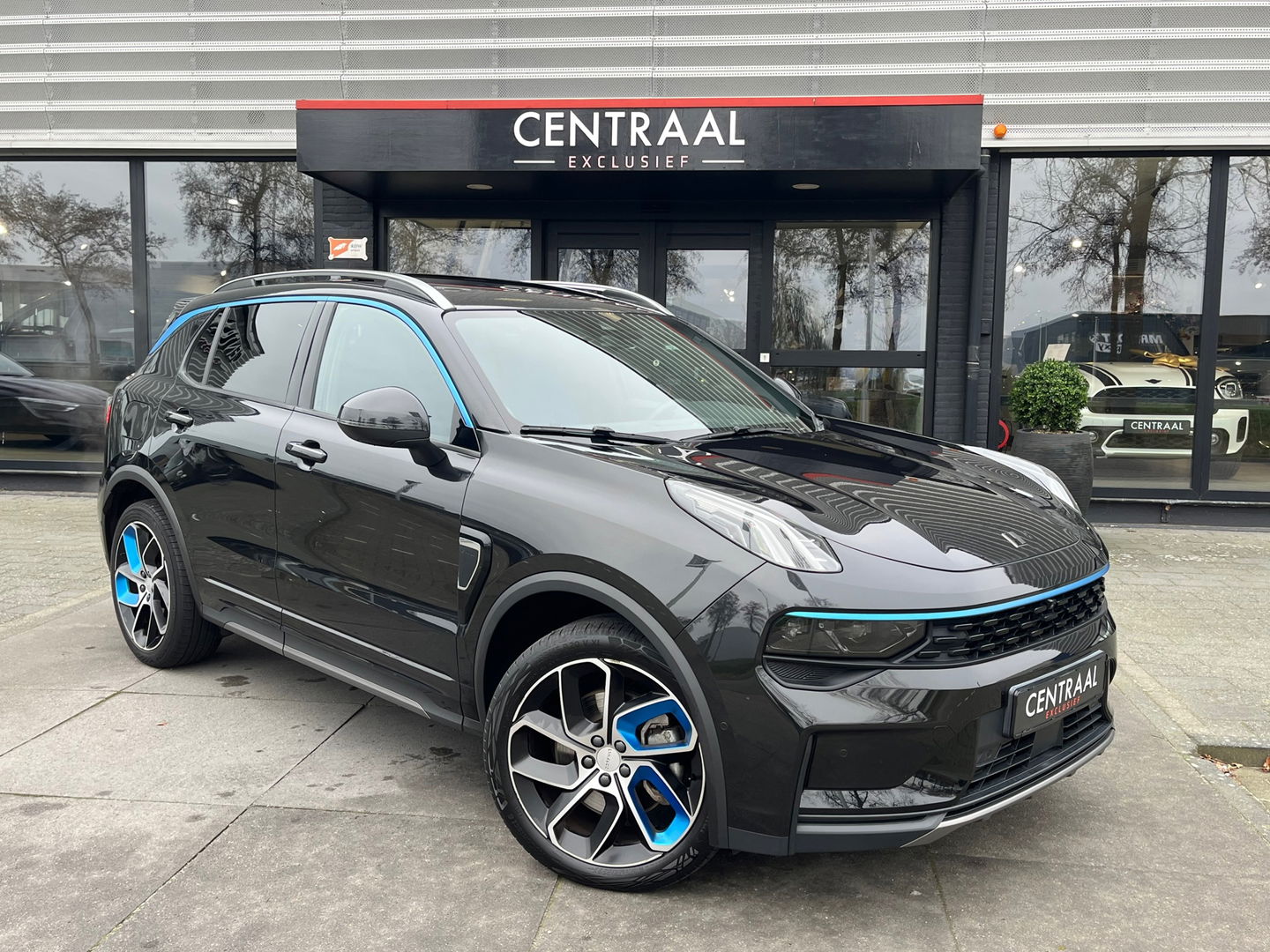 Lynk & Co 01 1.5|Zwarte Hemel|Pano|BTW|Infinity|Memory|360Camera|ACC|Keyless|Carplay|Stoelverwarming|Facelift|NL-Auto