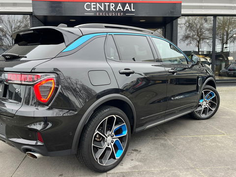 Lynk & Co 01 1.5|Zwarte Hemel|Pano|BTW|Infinity|Memory|360Camera|ACC|Keyless|Carplay|Stoelverwarming|Facelift|NL-Auto