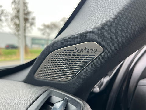 Lynk & Co 01 1.5|Zwarte Hemel|Pano|BTW|Infinity|Memory|360Camera|ACC|Keyless|Carplay|Stoelverwarming|Facelift|NL-Auto