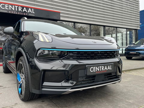 Lynk & Co 01 1.5|Zwarte Hemel|Pano|BTW|Infinity|Memory|360Camera|ACC|Keyless|Carplay|Stoelverwarming|Facelift|NL-Auto