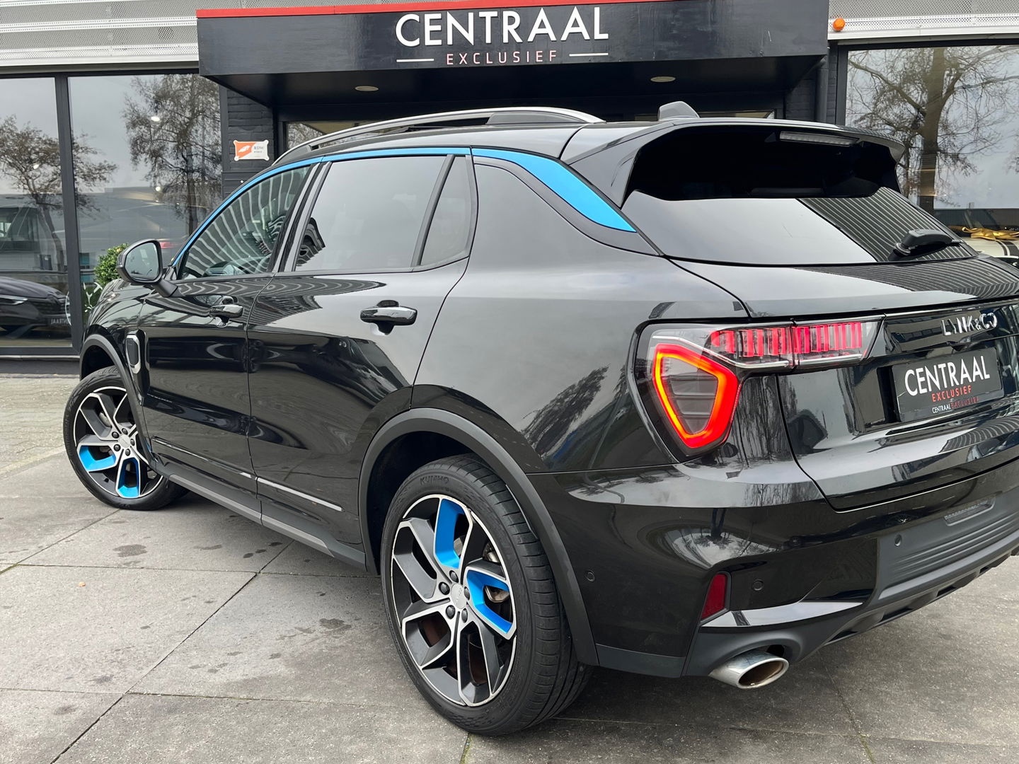 Lynk & Co 01 1.5|Zwarte Hemel|Pano|BTW|Infinity|Memory|360Camera|ACC|Keyless|Carplay|Stoelverwarming|Facelift|NL-Auto