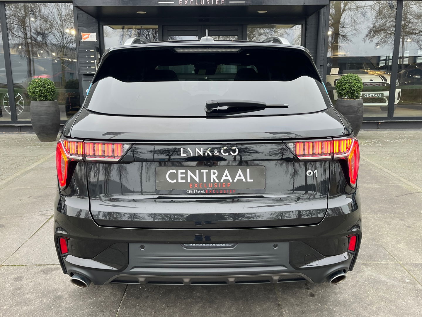 Lynk & Co 01 1.5|Zwarte Hemel|Pano|BTW|Infinity|Memory|360Camera|ACC|Keyless|Carplay|Stoelverwarming|Facelift|NL-Auto