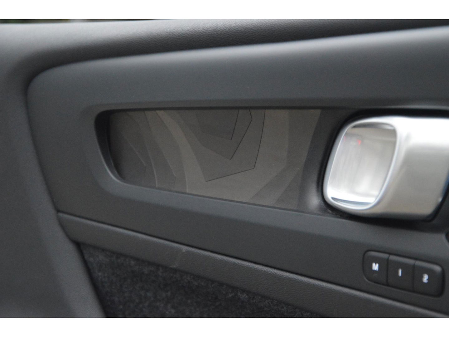 Volvo XC40 T4 Recharge R-Design | Trekhaak 1800KG | Stoel + Stuur Verwarmd | Harman/Kardon | Camera |