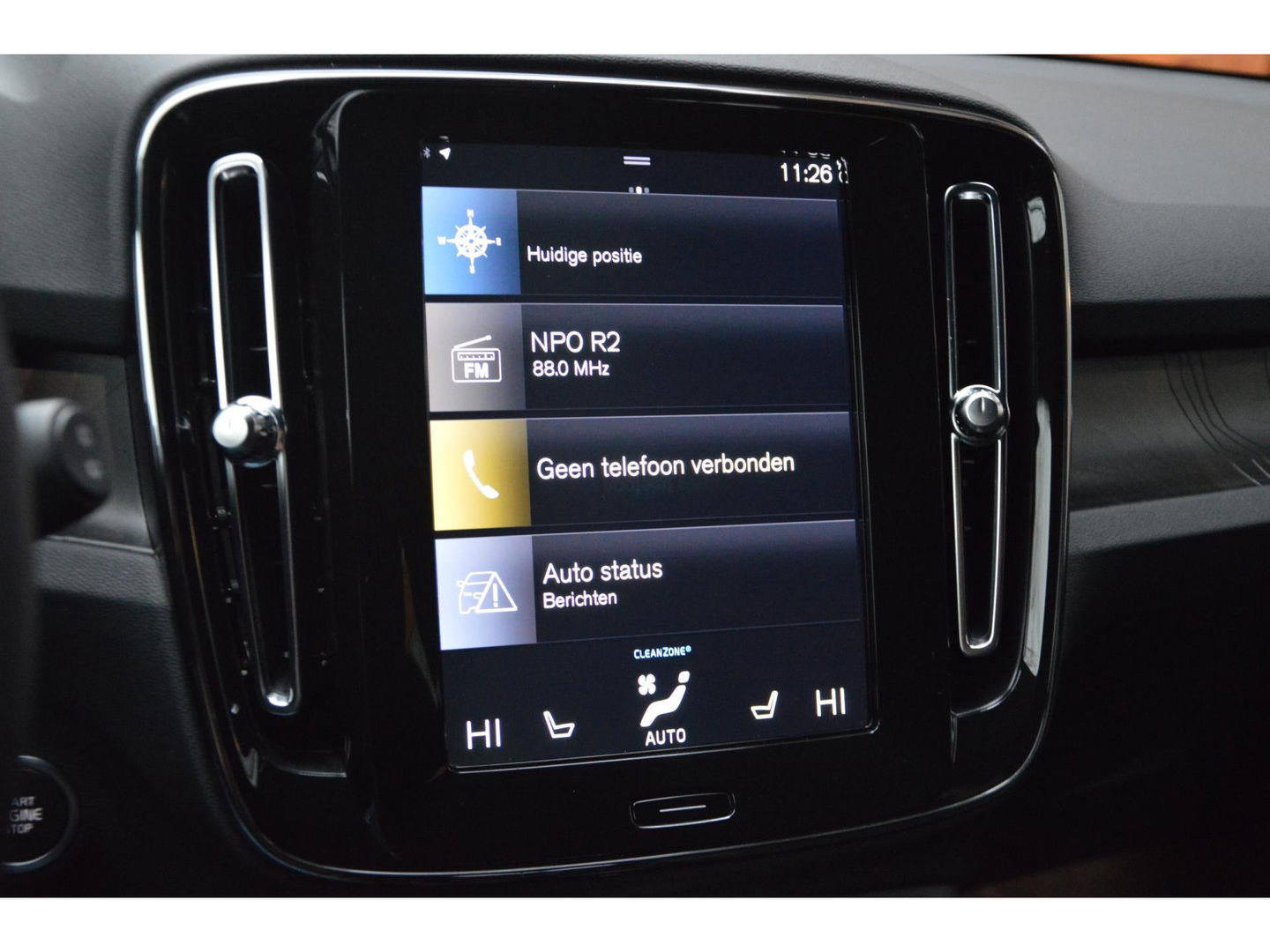 Volvo XC40 T4 Recharge R-Design | Trekhaak 1800KG | Stoel + Stuur Verwarmd | Harman/Kardon | Camera |