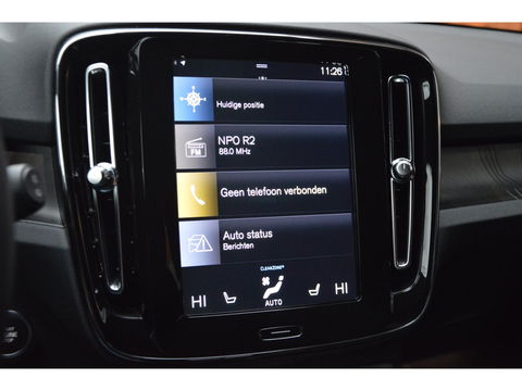 Volvo XC40 T4 Recharge R-Design | Trekhaak 1800KG | Stoel + Stuur Verwarmd | Harman/Kardon | Camera |