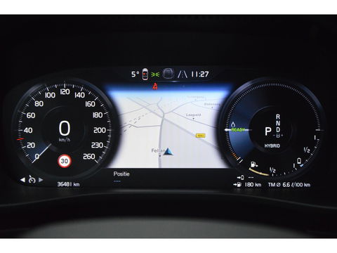 Volvo XC40 T4 Recharge R-Design | Trekhaak 1800KG | Stoel + Stuur Verwarmd | Harman/Kardon | Camera |