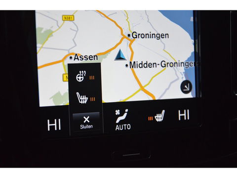 Volvo XC40 T4 Recharge R-Design | Trekhaak 1800KG | Stoel + Stuur Verwarmd | Harman/Kardon | Camera |