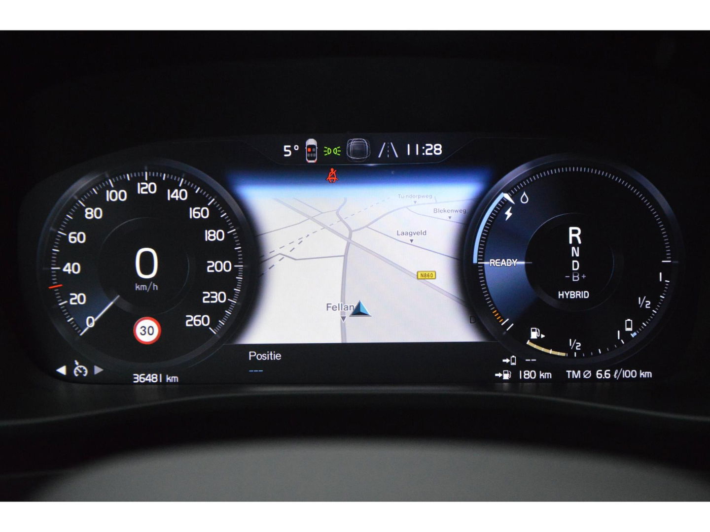 Volvo XC40 T4 Recharge R-Design | Trekhaak 1800KG | Stoel + Stuur Verwarmd | Harman/Kardon | Camera |