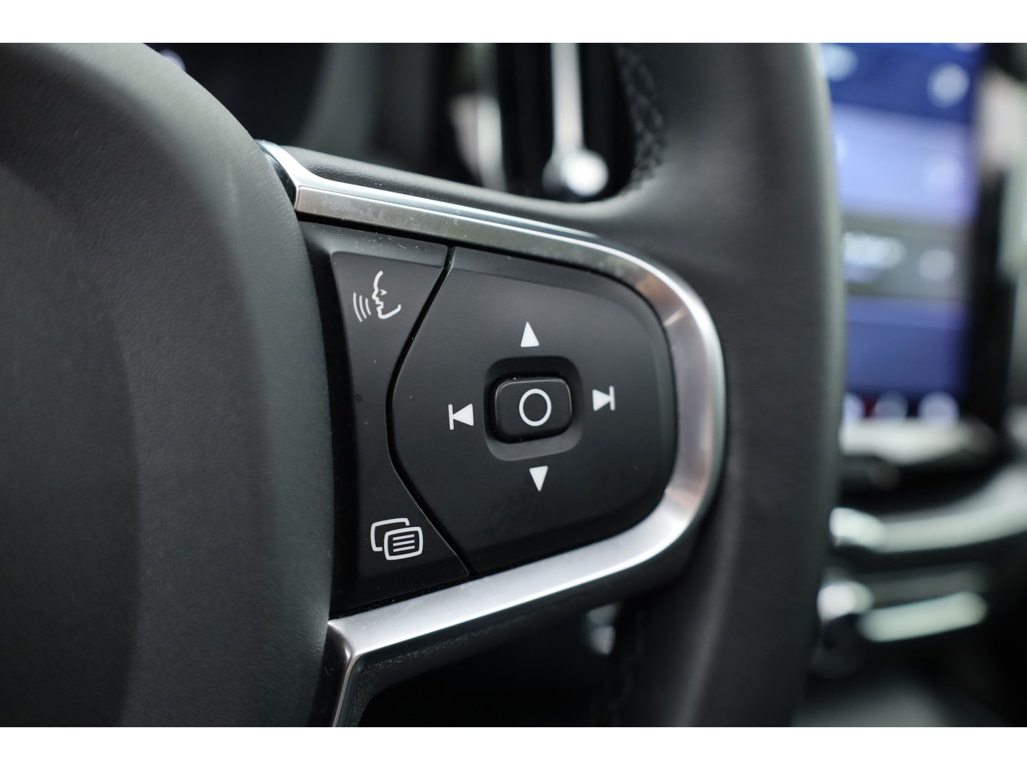 Volvo XC60 2.0 T6 Plug-in hybrid AWD Plus Bright | Long Range |Leer | Pano-dak | 360 camera | Trekhaak elek. | Stoel +  stuurverw. |