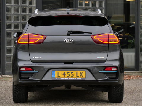 Kia e-Niro 64kWh/ 3-FASE/ SOH 100%/ DYNAMICPLUSLINE/ SCHUIFDAK