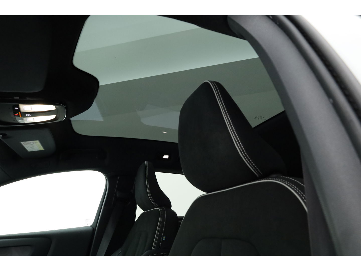 Volvo C40 Recharge Twin Ultimate 78 kWh |408 PK | Pano | 360 camera | H&K Audio | Elek. stoelen | Warmtepomp