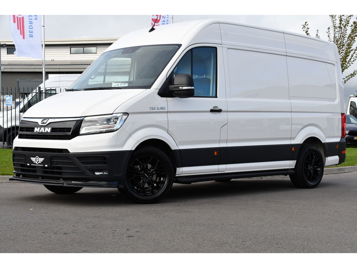 MAN TGE 35 2.0 L3H3 PB Edition Full Options! Adaptieve Cruise, LED, Carplay, 177pk, Automaat, Multimedia, Stoelverwarming, Uniek!