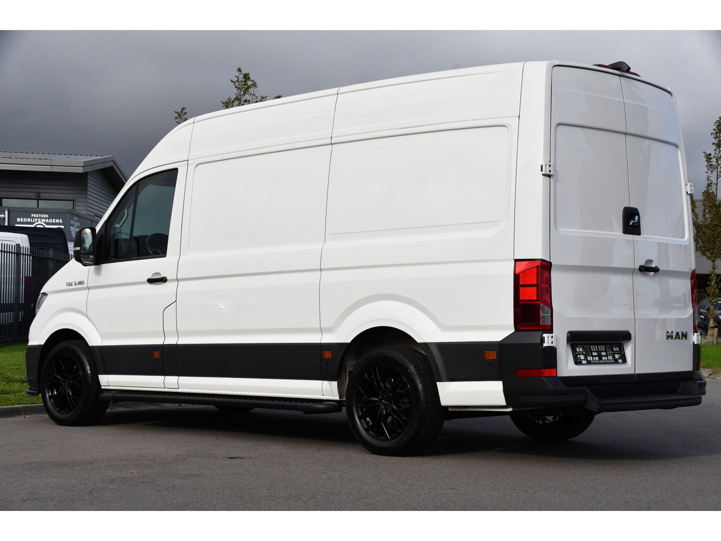 MAN TGE 35 2.0 L3H3 PB Edition Full Options! Adaptieve Cruise, LED, Carplay, 177pk, Automaat, Multimedia, Stoelverwarming, Uniek!