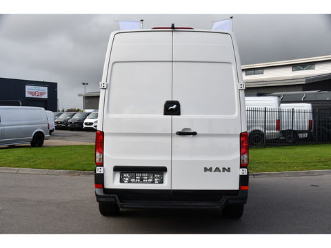 MAN TGE 35 2.0 L3H3 PB Edition Full Options! Adaptieve Cruise, LED, Carplay, 177pk, Automaat, Multimedia, Stoelverwarming, Uniek!