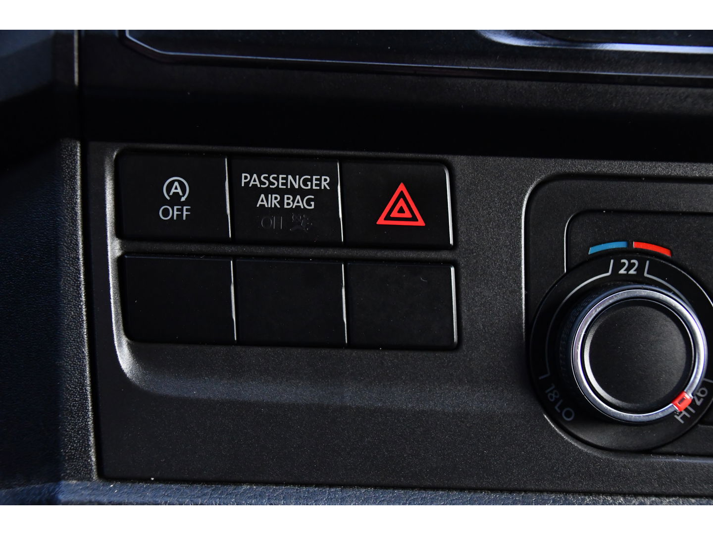 Volkswagen Transporter 2.0 TDI L2H1 DC Edition Cruise, Sensoren, Trekhaak, Airco, 85pk, Radio, Direct leverbaar!