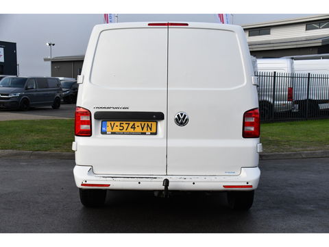 Volkswagen Transporter 2.0 TDI L2H1 DC Edition Cruise, Sensoren, Trekhaak, Airco, 85pk, Radio, Direct leverbaar!
