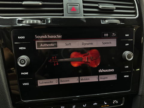 Volkswagen Golf 2.0 TSI GTI Performance Pano|Dynaudio|DCC|Dodehoek|ACC|Lane Assist|Camera|ParkPilot|Standkachel|Sfeer|Stoelver