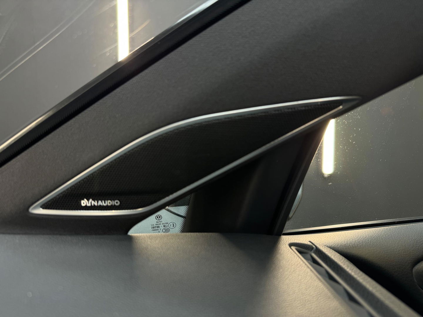 Volkswagen Golf 2.0 TSI GTI Performance Pano|Dynaudio|DCC|Dodehoek|ACC|Lane Assist|Camera|ParkPilot|Standkachel|Sfeer|Stoelver