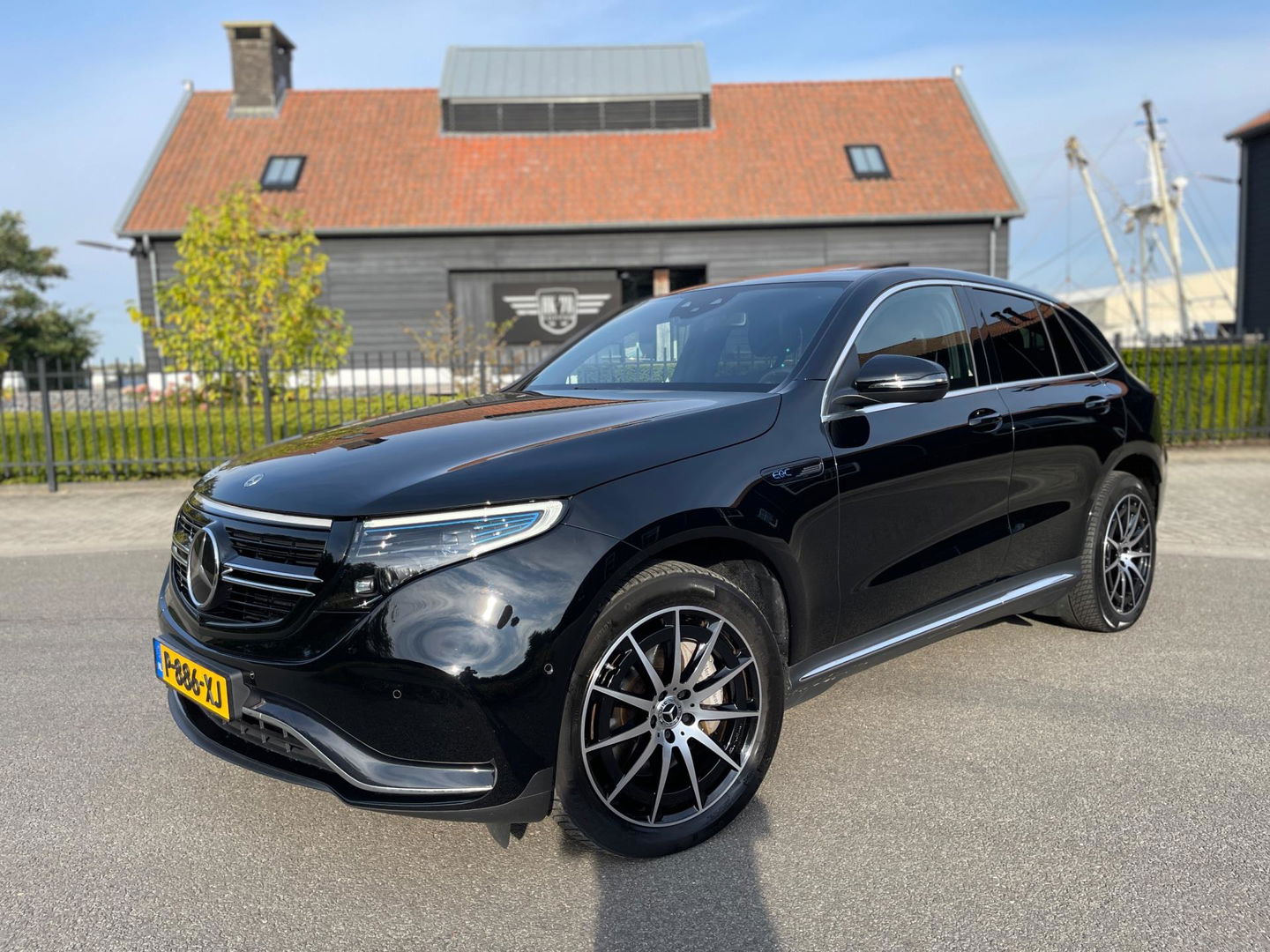 Mercedes-Benz EQC 400 4MATIC 80KW soh 96.4% AMG-LINE PANORAMA-SCHUIFDAK 360" CAMERA