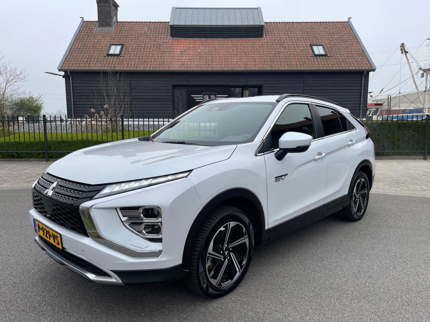 Mitsubishi Eclipse Cross 2.4 PHEV Plug-in Hybride Intense+ Navigatie Camera Trekhaak