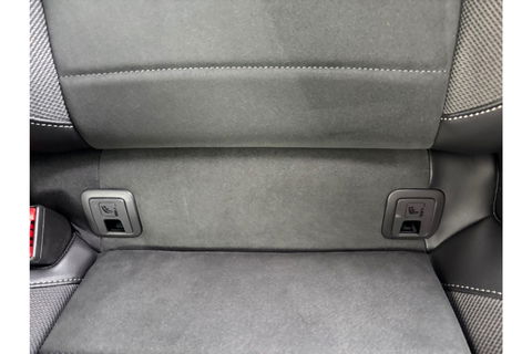 Volkswagen T-Roc 1.0 TSI LIFE EDITION AIRCO LMV PDC CARPLAY STOELVW ALCANTARA