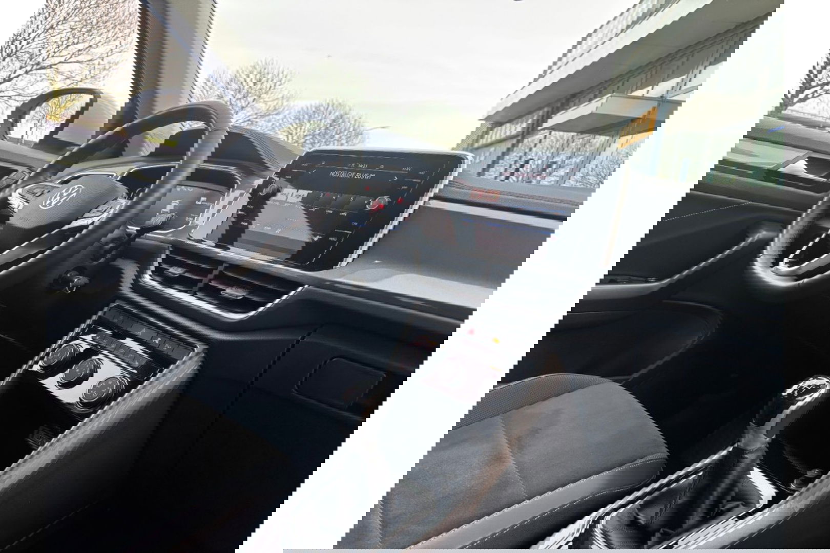 Volkswagen T-Roc 1.0 TSI LIFE EDITION AIRCO LMV PDC CARPLAY STOELVW ALCANTARA