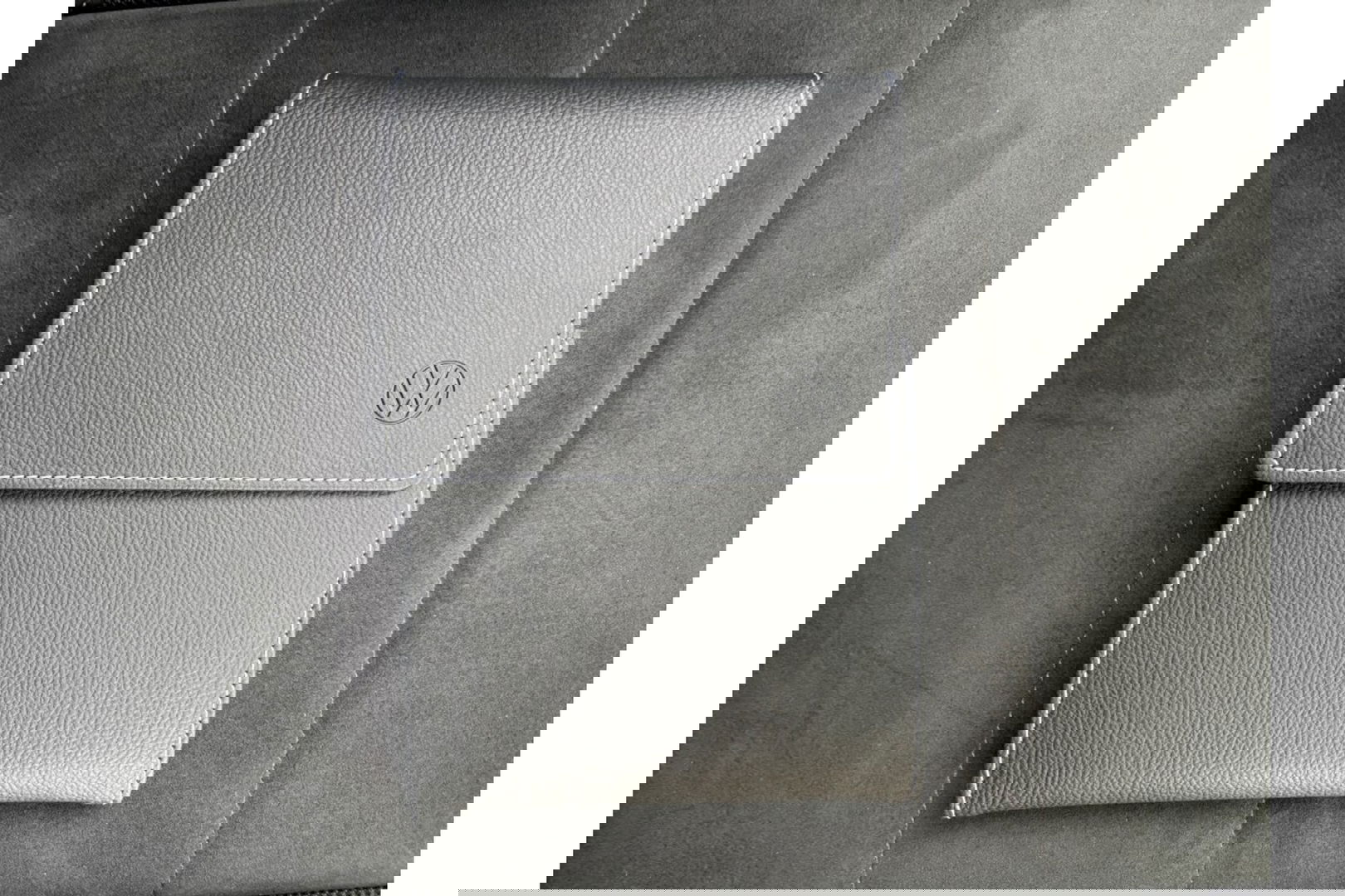 Volkswagen T-Roc 1.0 TSI LIFE EDITION AIRCO LMV PDC CARPLAY STOELVW ALCANTARA