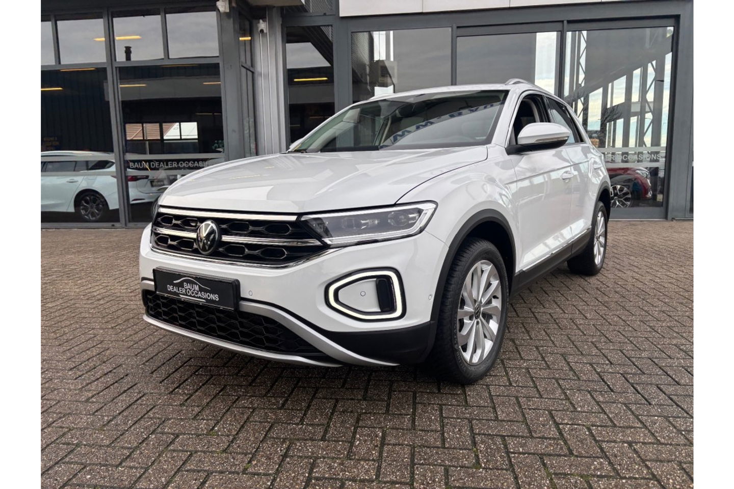 Volkswagen T-Roc 1.0 TSI LIFE EDITION AIRCO LMV PDC CARPLAY STOELVW ALCANTARA