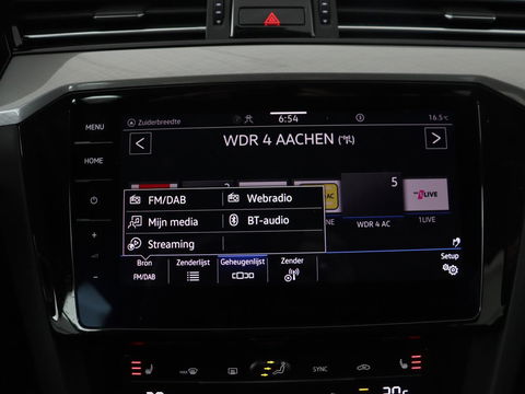 Volkswagen Passat 1.4 TSI PHEV GTE | Stoelverwarming | Virtual Cockpit | Massage | Memory | Carplay | Camera | Matrix LED | Navigatie | Parkeerhulp | Adaptive cruise | Plug In