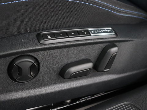 Volkswagen Passat 1.4 TSI PHEV GTE | Stoelverwarming | Virtual Cockpit | Massage | Memory | Carplay | Camera | Matrix LED | Navigatie | Parkeerhulp | Adaptive cruise | Plug In