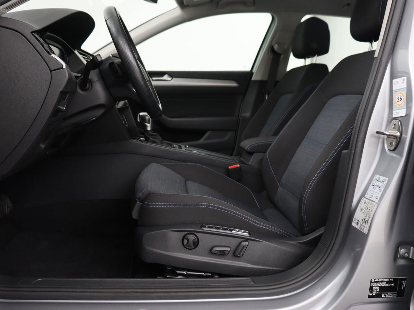 Volkswagen Passat 1.4 TSI PHEV GTE | Stoelverwarming | Virtual Cockpit | Massage | Memory | Carplay | Camera | Matrix LED | Navigatie | Parkeerhulp | Adaptive cruise | Plug In