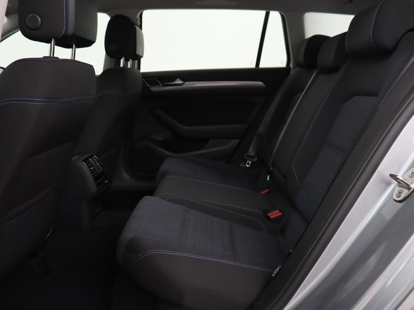 Volkswagen Passat 1.4 TSI PHEV GTE | Stoelverwarming | Virtual Cockpit | Massage | Memory | Carplay | Camera | Matrix LED | Navigatie | Parkeerhulp | Adaptive cruise | Plug In