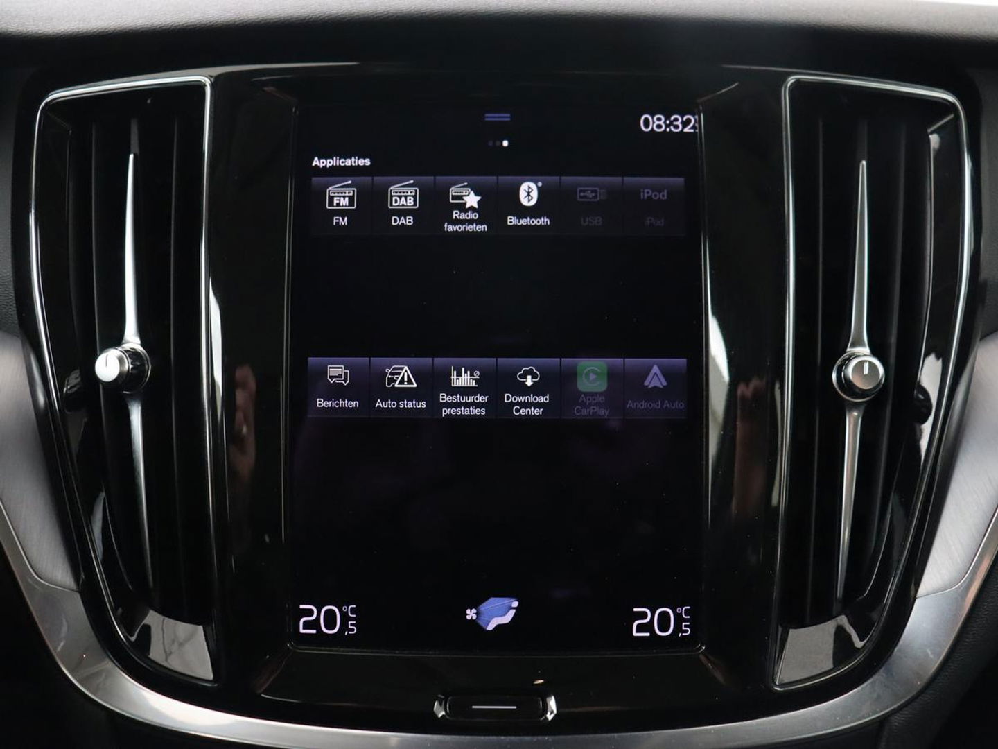 Volvo V60 2.0 T6 Recharge AWD Inscription