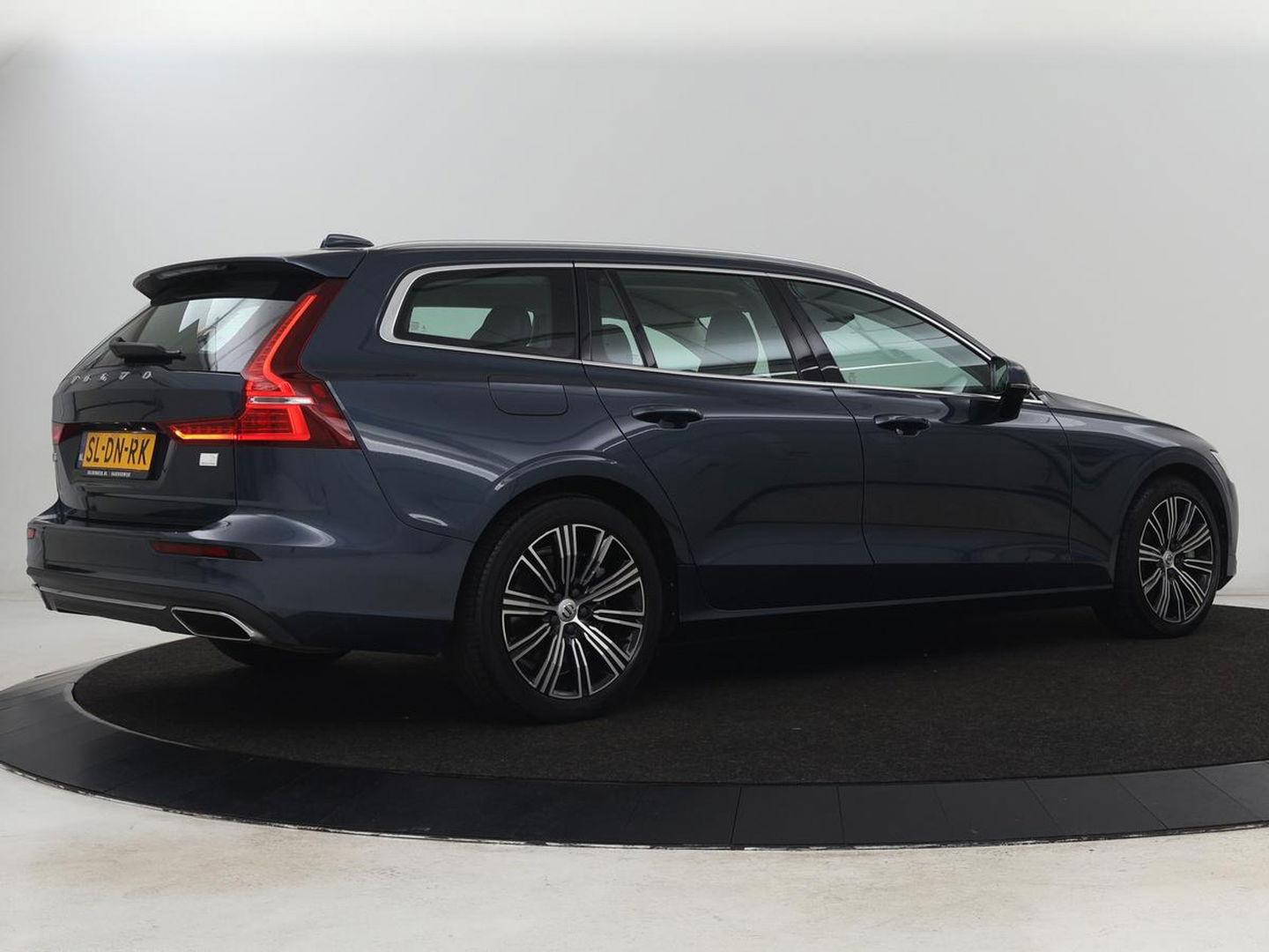 Volvo V60 2.0 T6 Recharge AWD Inscription