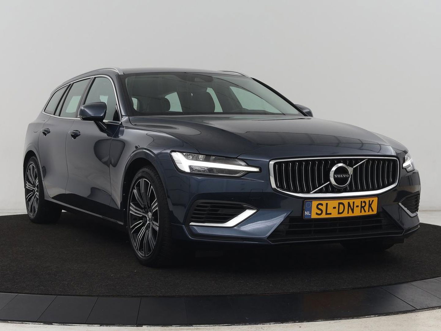 Volvo V60 2.0 T6 Recharge AWD Inscription