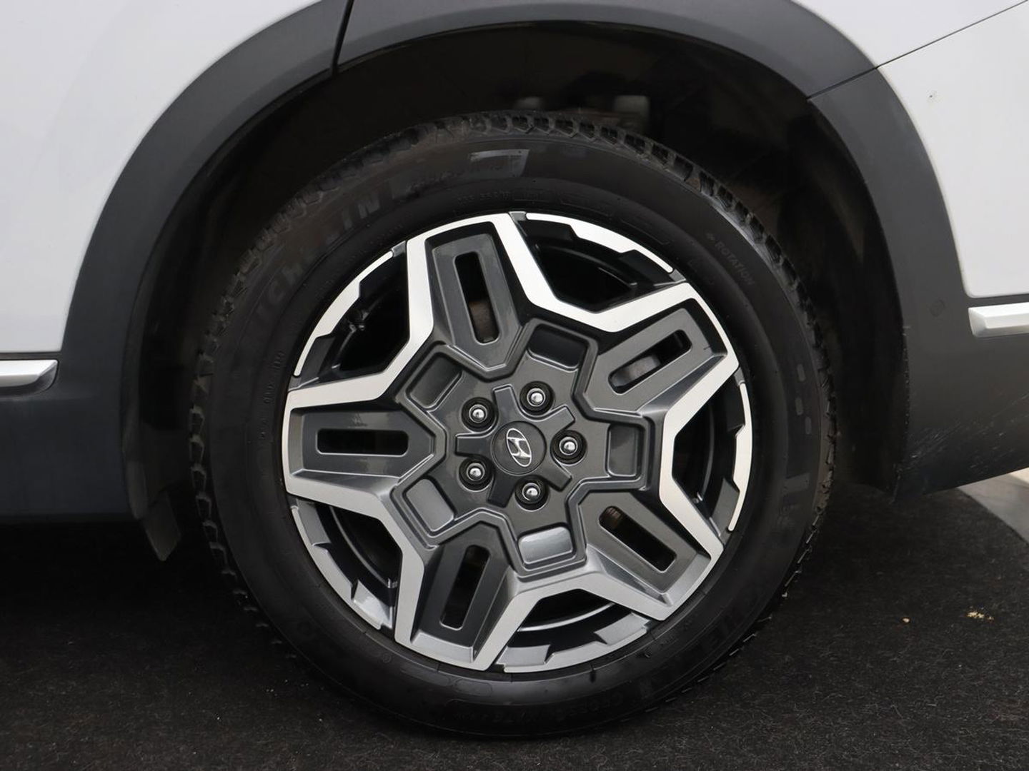 Hyundai Santa Fe 1.6 T-GDI PHEV Premium Sky | Panoramadak | Stoelventilatie | Head-Up | Leder | Krell Audio | 360 Camera | Plug In