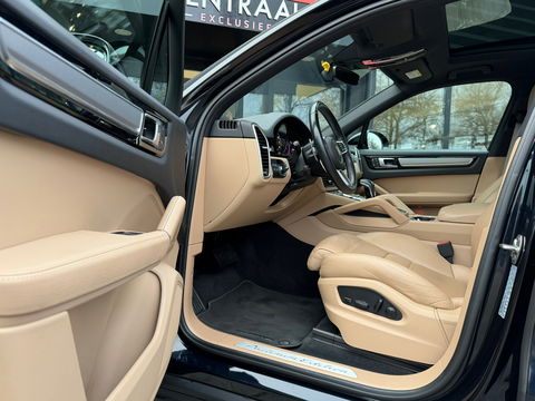 Porsche Cayenne 3.0 E-Hybrid Platinum Edition|Pano|Sportchrono|Bose|Sport design|Memory|Luchtvering|360Camera|Leder|NL-Auto