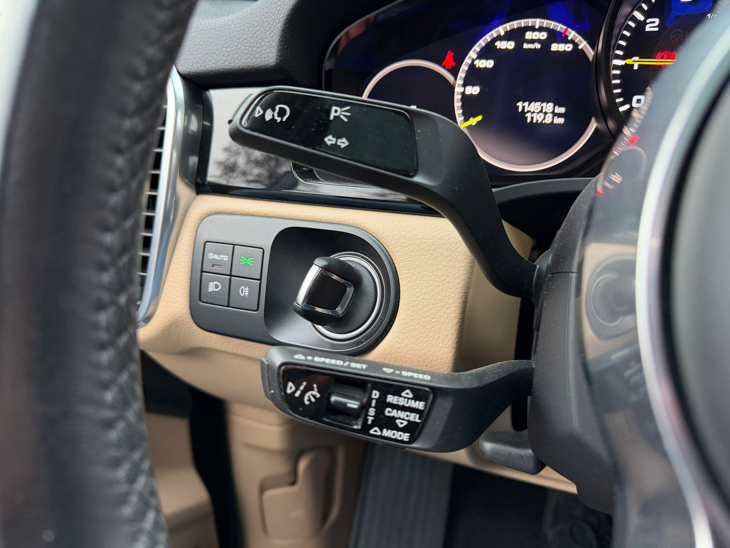 Porsche Cayenne 3.0 E-Hybrid Platinum Edition|Pano|Sportchrono|Bose|Sport design|Memory|Luchtvering|360Camera|Leder|NL-Auto