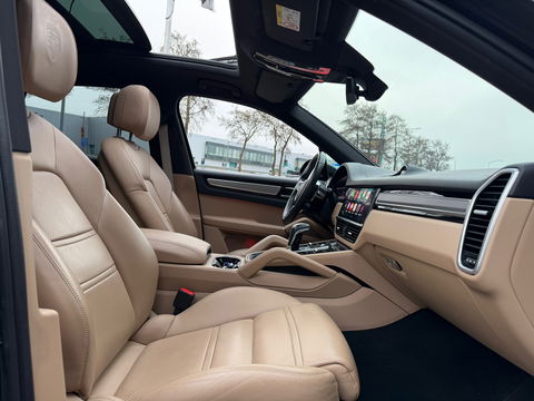 Porsche Cayenne 3.0 E-Hybrid Platinum Edition|Pano|Sportchrono|Bose|Sport design|Memory|Luchtvering|360Camera|Leder|NL-Auto