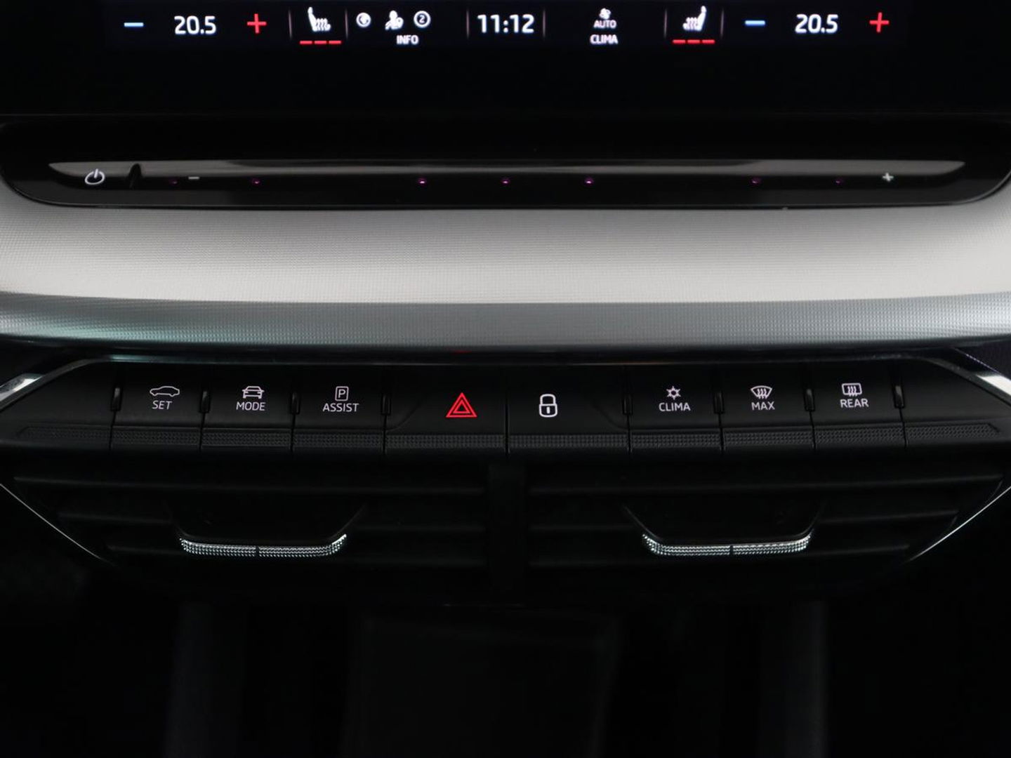 Škoda Octavia 1.4 TSI iV PHEV Business Edition | Trekhaak | Stoel & stuuverwarming | Camera | Carplay | Navigatie | Virtual Cockpit | Full LED | Achterbankverwarming | Plug In