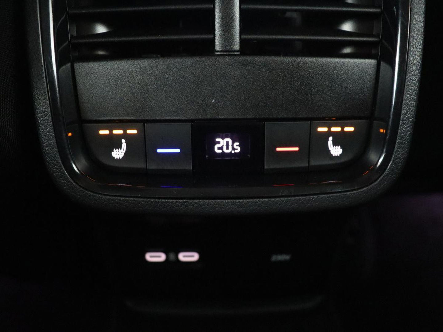 Škoda Octavia 1.4 TSI iV PHEV Business Edition | Trekhaak | Stoel & stuuverwarming | Camera | Carplay | Navigatie | Virtual Cockpit | Full LED | Achterbankverwarming | Plug In