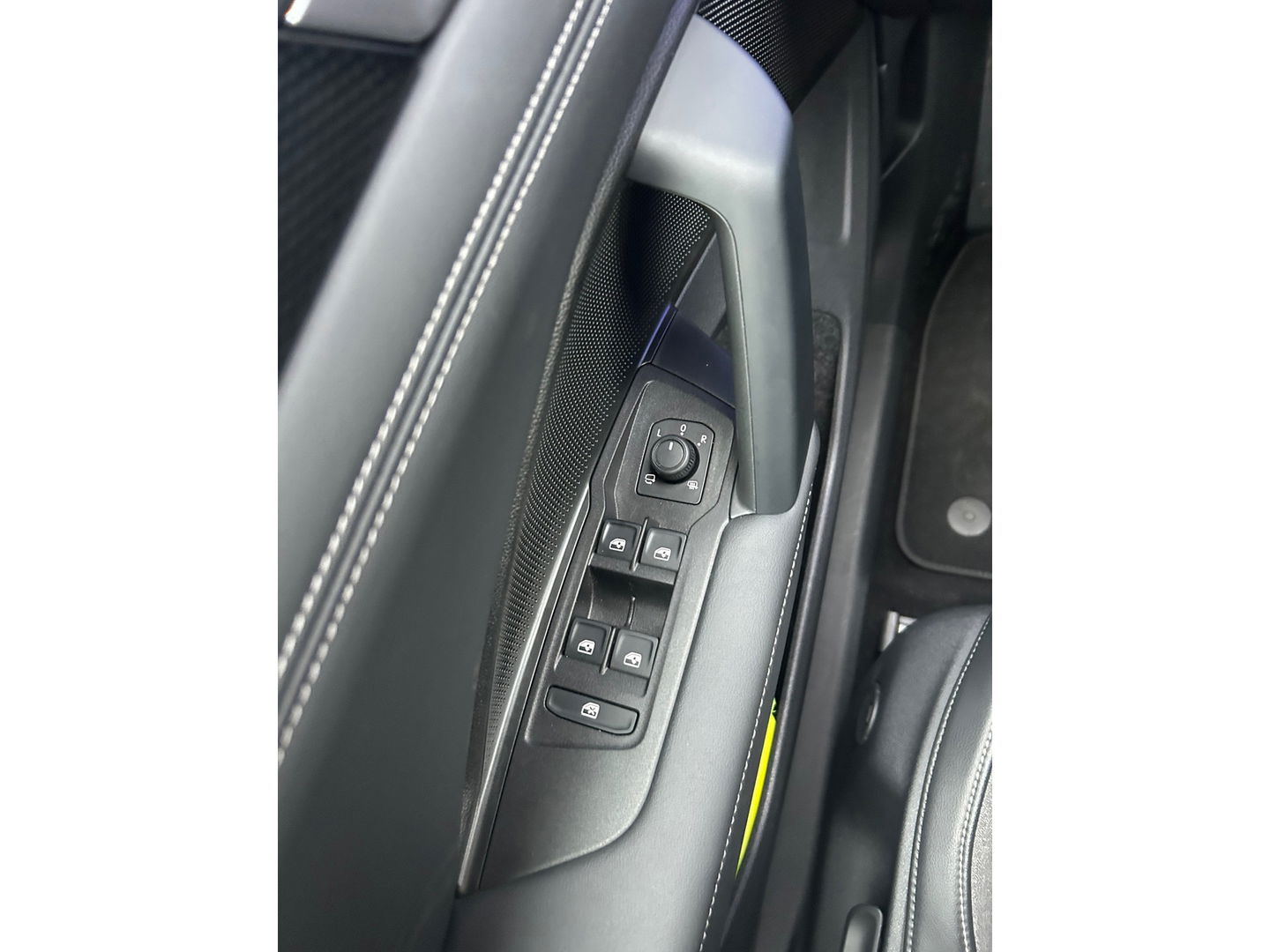 Volkswagen Tiguan 1.5 eTSI Life Edition ACC|Winterpakket|Automaat|Sfeerverlichting|Cruise