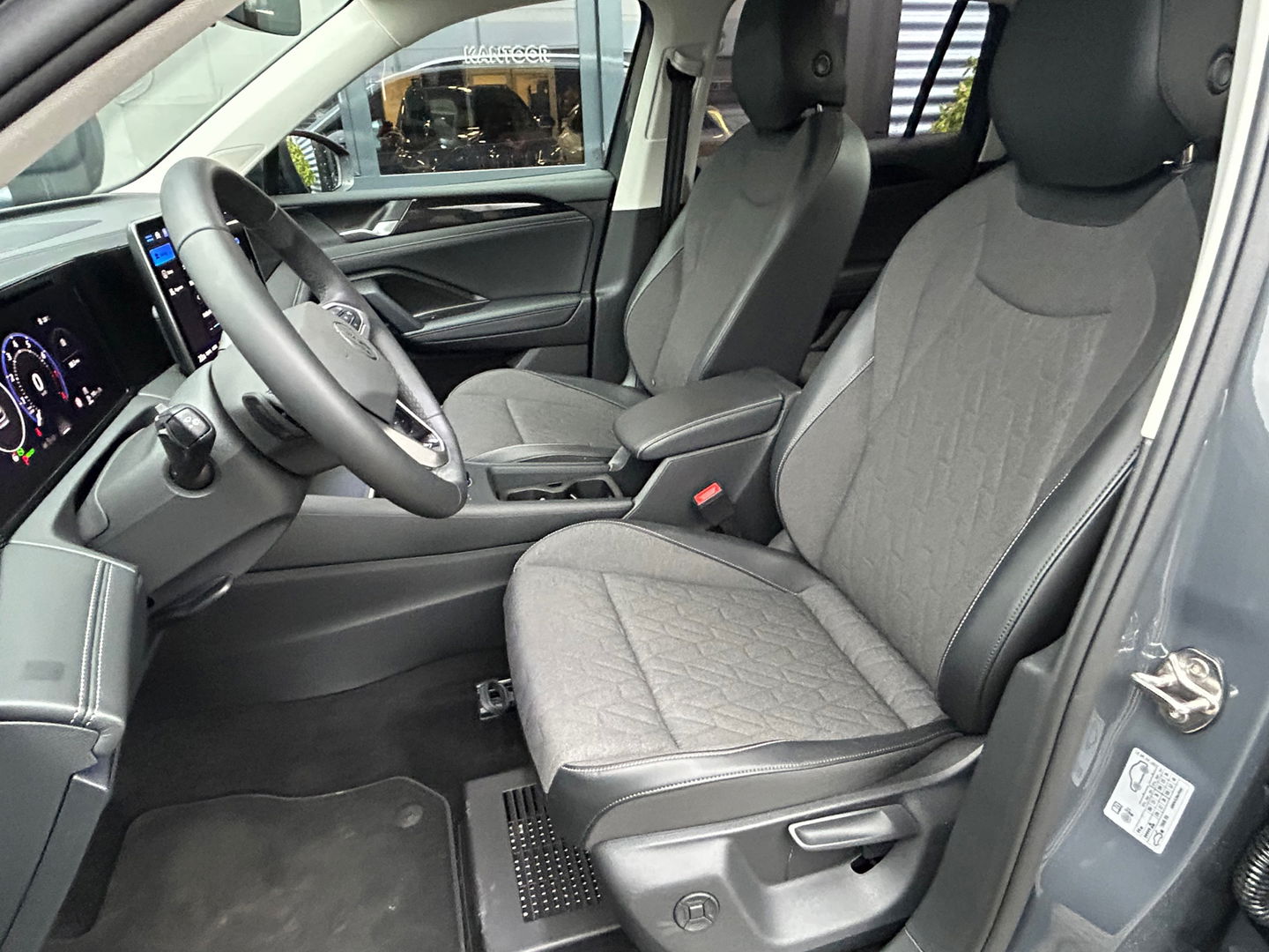 Volkswagen Tiguan 1.5 eTSI Life Edition ACC|Winterpakket|Automaat|Sfeerverlichting|Cruise