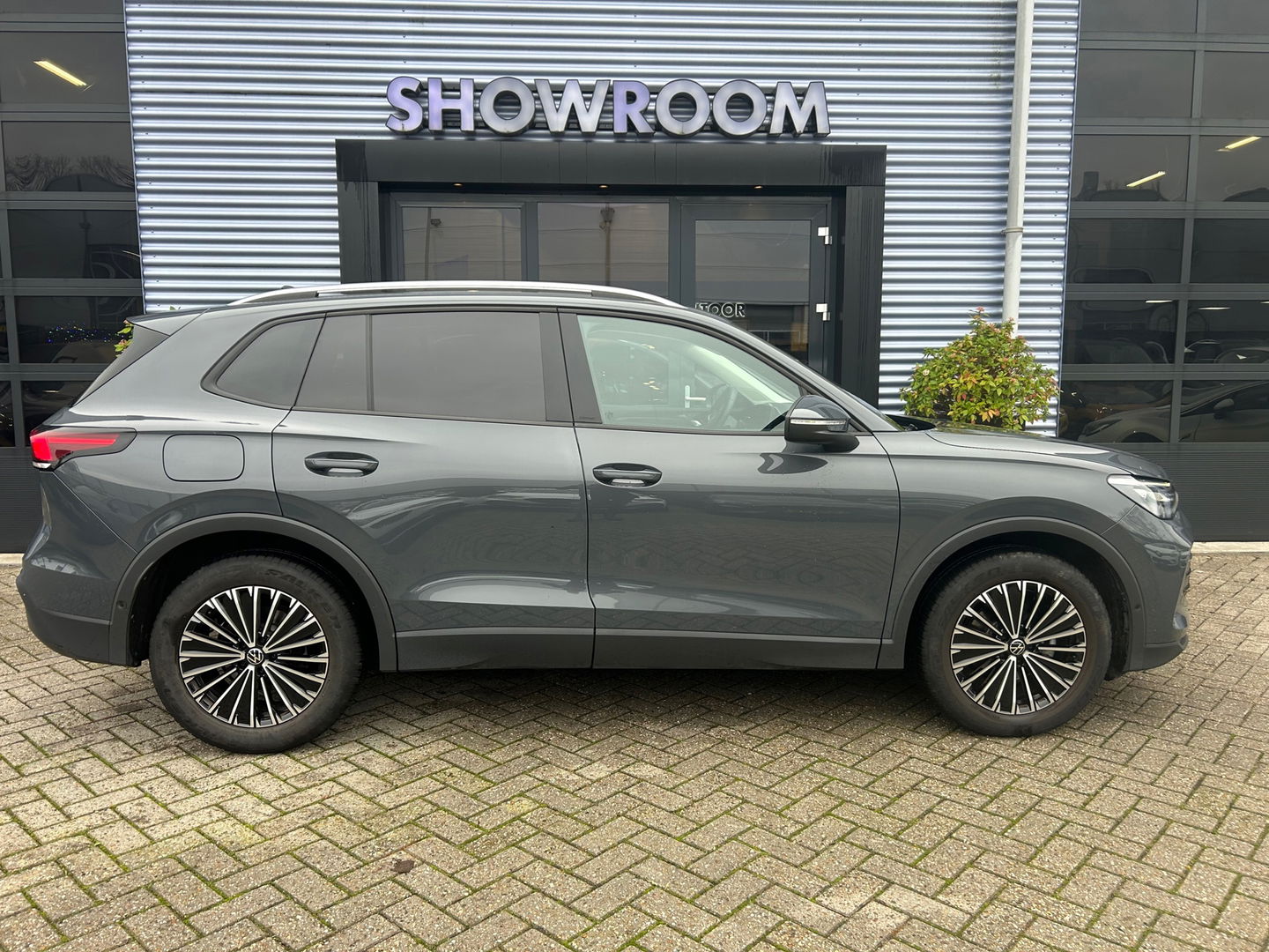 Volkswagen Tiguan 1.5 eTSI Life Edition ACC|Winterpakket|Automaat|Sfeerverlichting|Cruise