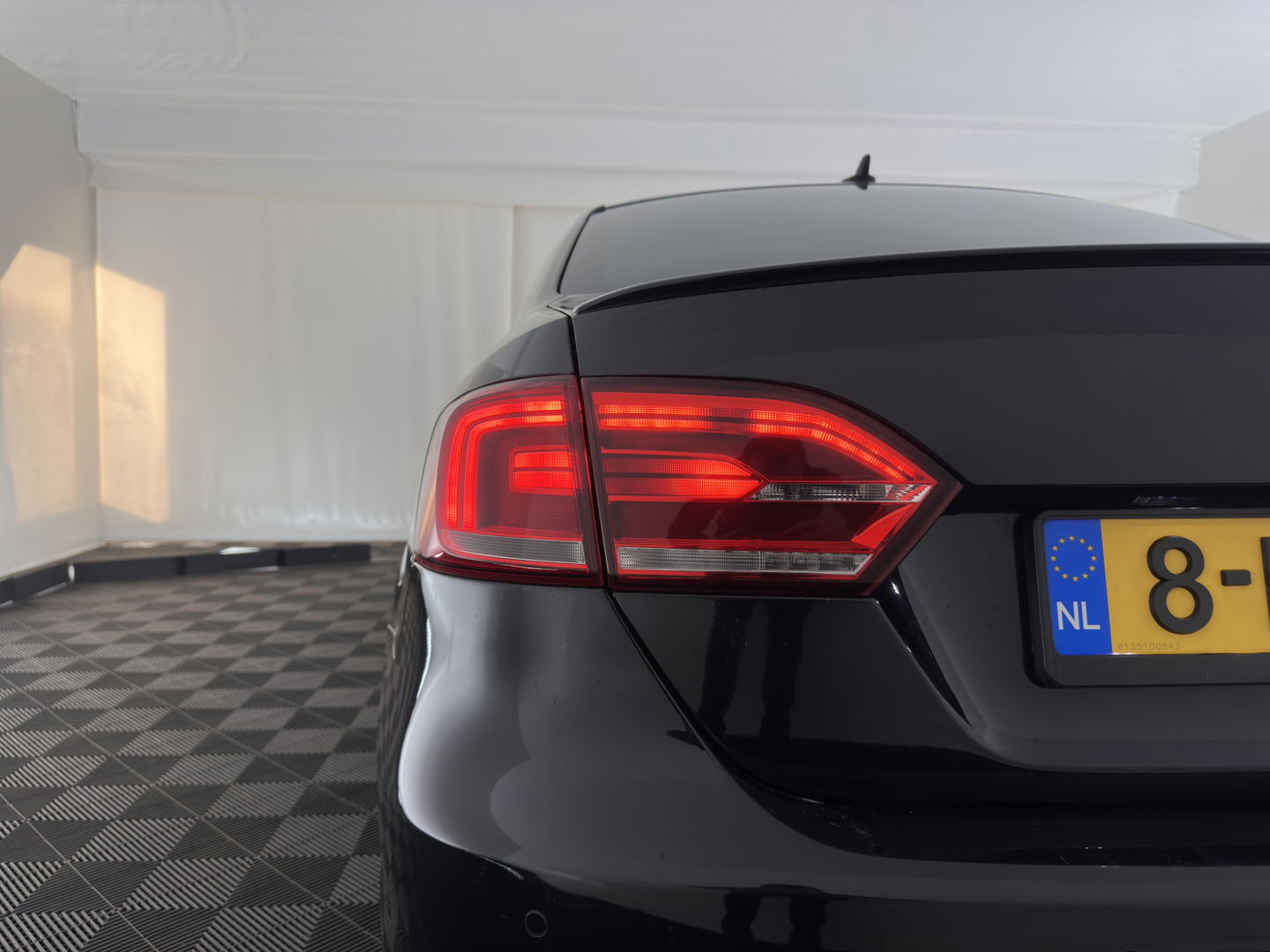 Volkswagen Jetta 1.4 TSI Hybrid Highline Aut. *XENON | NAVI-FULLMAP | COMFORT-SEATS | PRIVACY-GLASS | SHIFT-PADDLES |  ECC | PDC | CRUISE | 17''ALU*