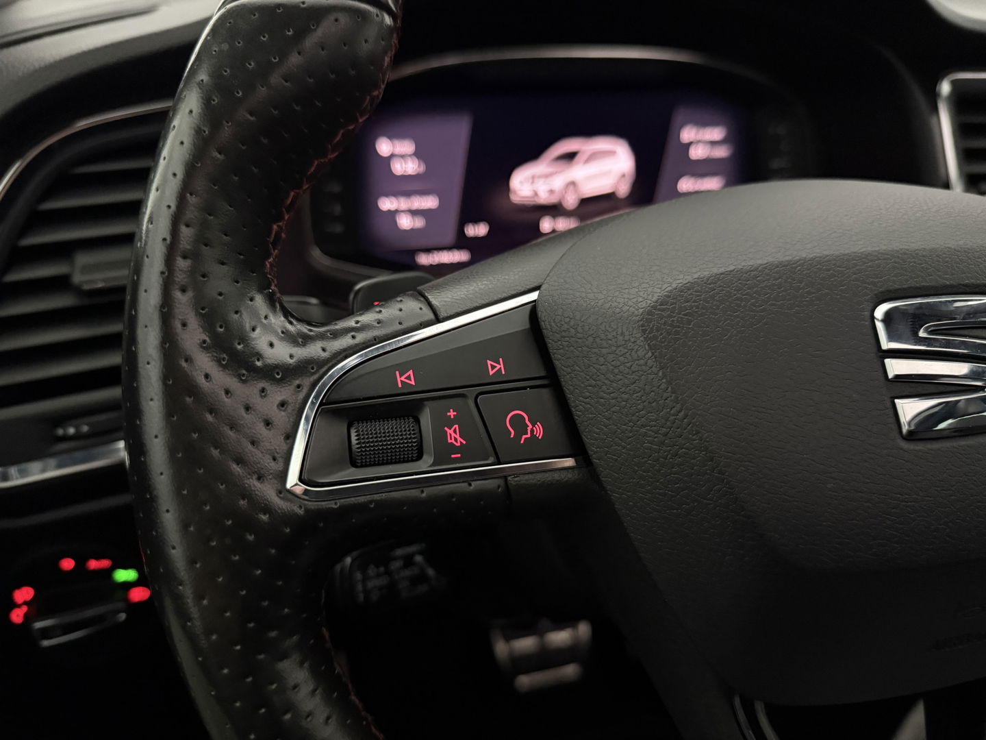 SEAT Ateca 1.5 TSI FR Business Intense | Pano | Virtual | 360° | Sfeer | Adap. Cruise | Beats Audio | Carplay | Stoelverw. | NAP