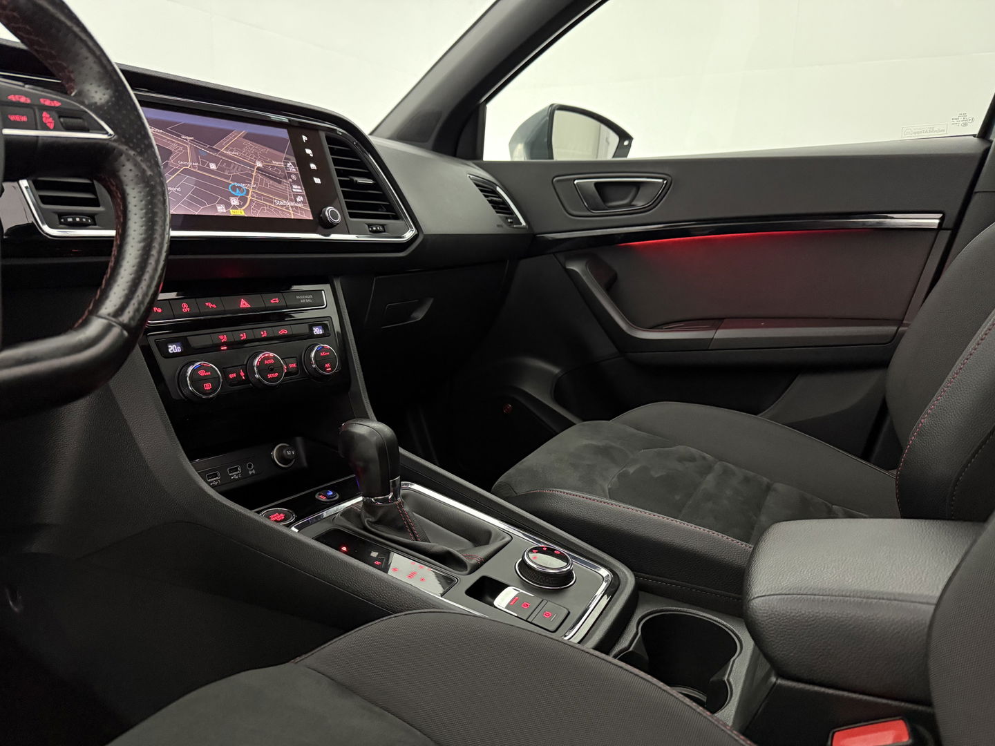 SEAT Ateca 1.5 TSI FR Business Intense | Pano | Virtual | 360° | Sfeer | Adap. Cruise | Beats Audio | Carplay | Stoelverw. | NAP