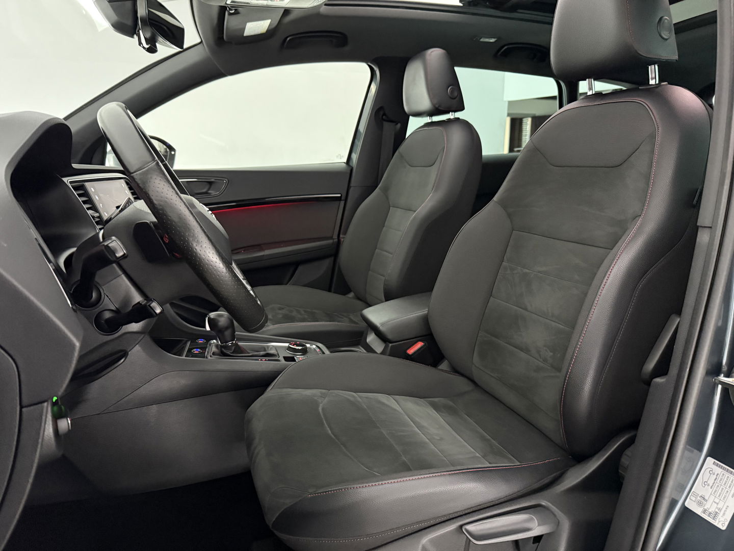 SEAT Ateca 1.5 TSI FR Business Intense | Pano | Virtual | 360° | Sfeer | Adap. Cruise | Beats Audio | Carplay | Stoelverw. | NAP