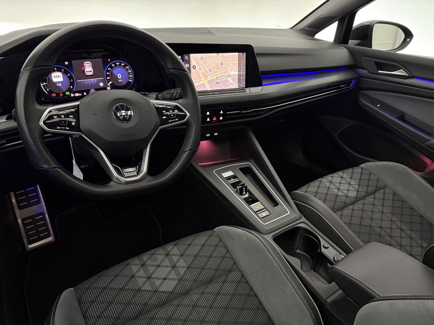 Volkswagen Golf 1.5 eTSI R-Line | Pano | Sfeer | Virtual | Clima | Adap.Cruise | Carplay | Parkeersens.