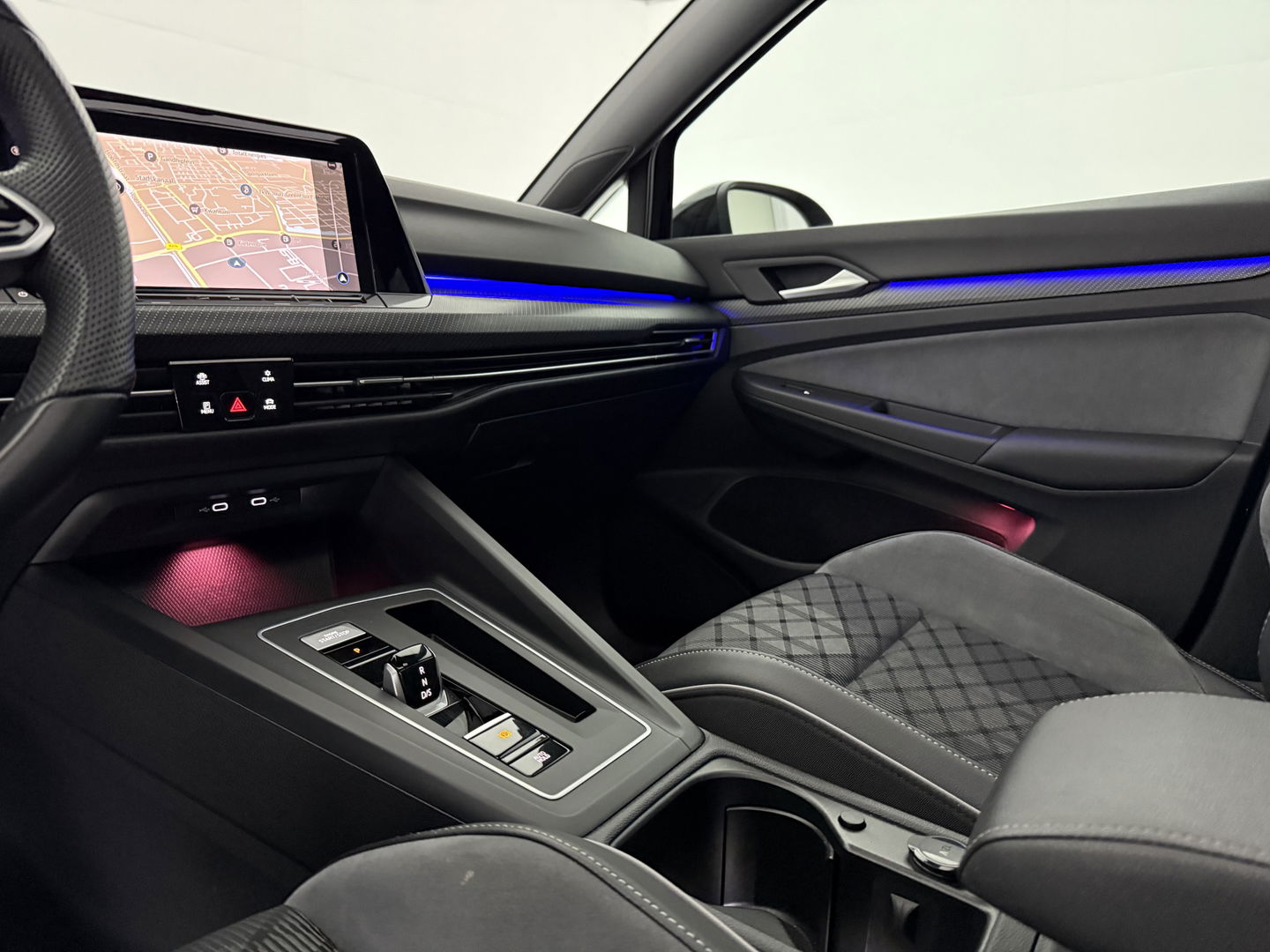 Volkswagen Golf 1.5 eTSI R-Line | Pano | Sfeer | Virtual | Clima | Adap.Cruise | Carplay | Parkeersens.